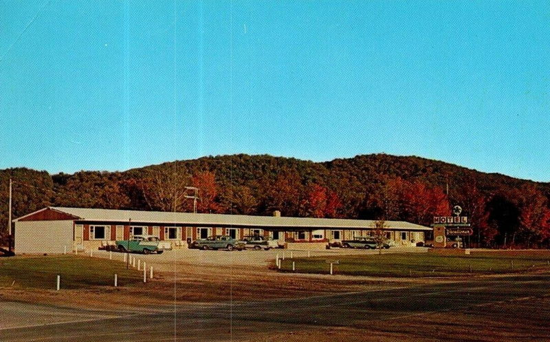 Motel Vacationer - Vintage Postcard (newer photo)